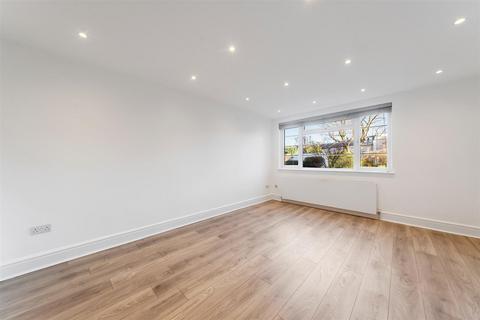 2 bedroom flat for sale, Durham Close, West Wimbledon SW20