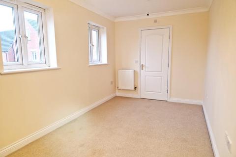 4 bedroom house to rent, Beacon Hill Road, Newark