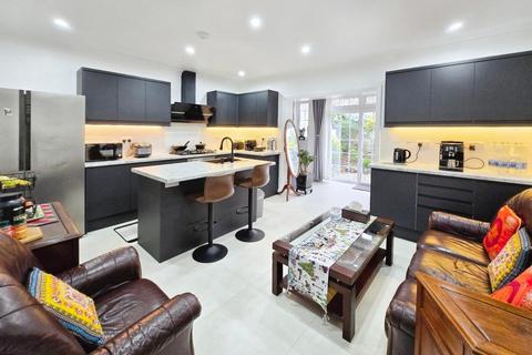 5 bedroom detached house for sale, Ruskin Road, Carshalton