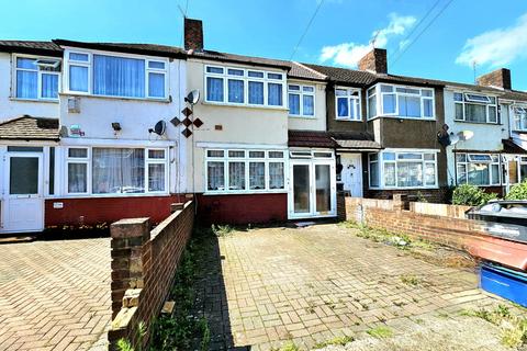 3 bedroom terraced house to rent, Penbury Road, Southall, Middlesex, UB2