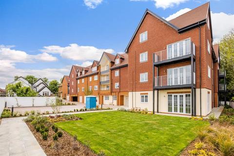 1 bedroom penthouse to rent, Scotia Court, Merstham RH1