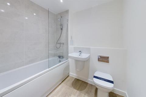 1 bedroom penthouse to rent, Scotia Court, Merstham RH1