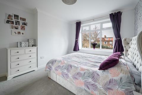 3 bedroom semi-detached house for sale, Leeds LS17