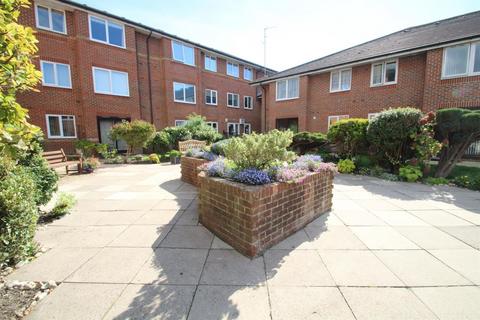 1 bedroom flat for sale, Irvine Road, Littlehampton