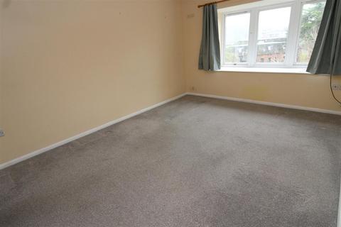 1 bedroom flat for sale, Irvine Road, Littlehampton