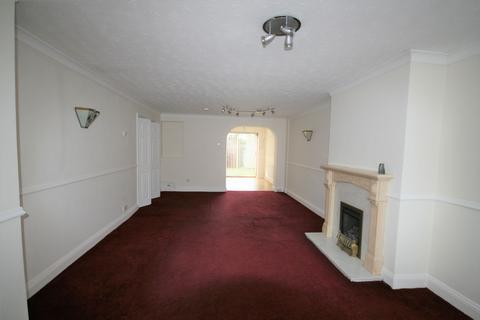 3 bedroom semi-detached house to rent, Baillie Close, Rainham, RM13