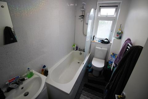 3 bedroom end of terrace house to rent, Montpelier Road, Nottingham NG7