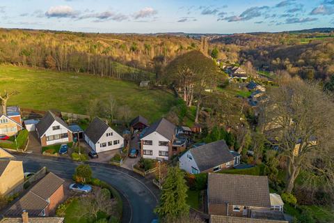 4 bedroom detached house for sale, Thorpes Avenue, Denby Dale