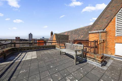 1 bedroom flat for sale, Clapham Road, Oval, London, SW9