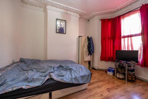 3 bedroom house for sale, Lincoln Road E7, Forest Gate, London, E7