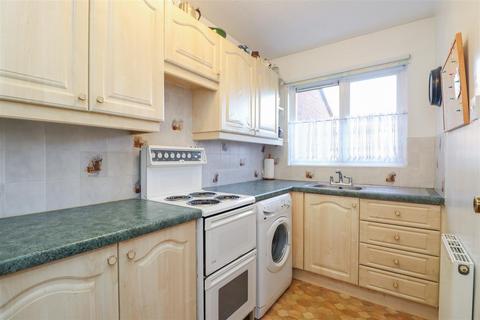 2 bedroom terraced house for sale, Singleton Road, Broadbridge Heath, Horsham