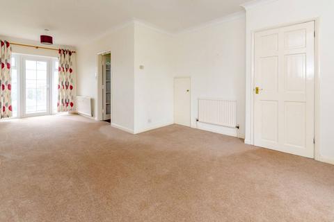 3 bedroom end of terrace house to rent, Oakfields, Guildford, GU3