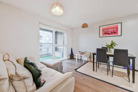 2 bedroom flat for sale, Adenmore Road, Catford, London, SE6