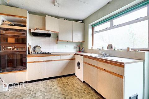 3 bedroom semi-detached house for sale, Lothian Avenue, Hayes