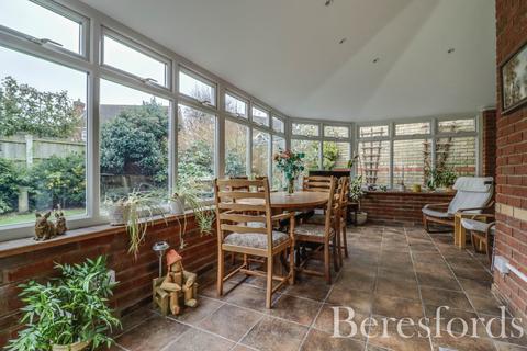 16 Daphne Close, Great Notley, Braintree, CM77 7YZ