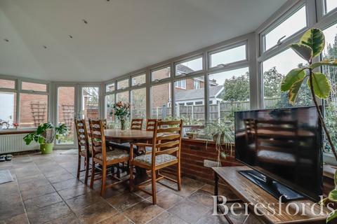 16 Daphne Close, Great Notley, Braintree, CM77 7YZ