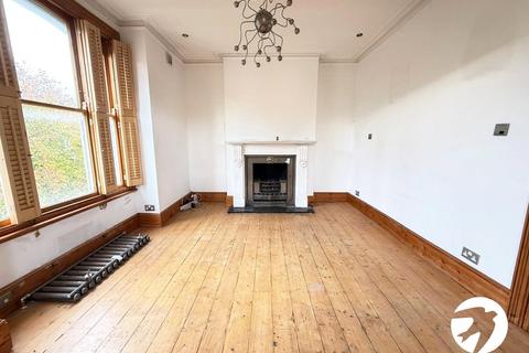 1 bedroom flat for sale, Wisteria Road, London, SE13