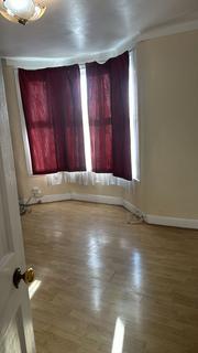 1 bedroom flat to rent, Sheridan Road, Manor Park,Eastham,E12,E7,E6,e13,e11,e10,In E12