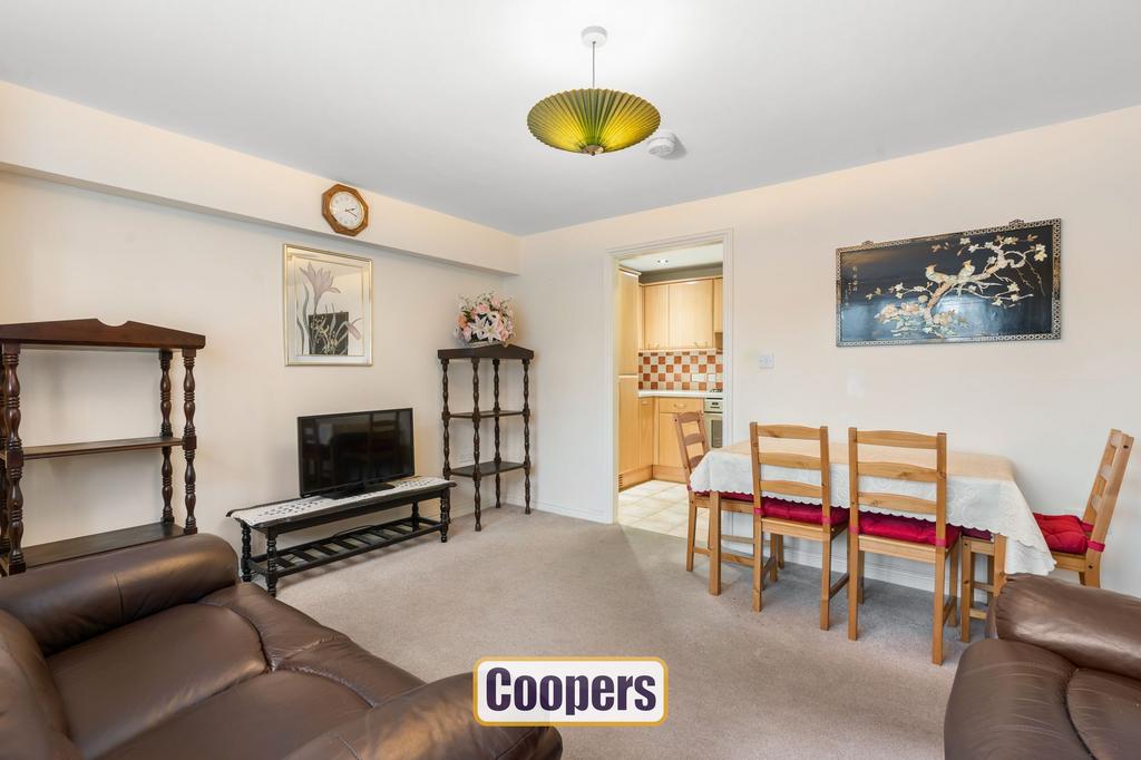 Lounge/Dining Room