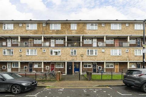 3 bedroom flat to rent, Florida Street, London E2