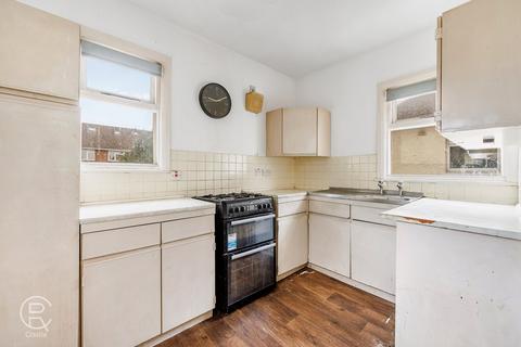 2 bedroom maisonette for sale, Willow Road, London, W5