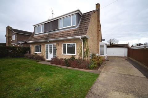 4 bedroom detached house to rent, Winston Drive, Kettering NN14