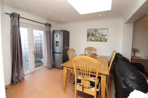 3 bedroom semi-detached house for sale, Park Avenue, Potters Bar EN6