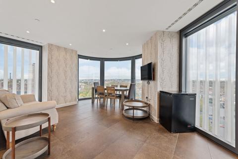 2 bedroom flat to rent, Chronicle Tower, City Road, London EC1V