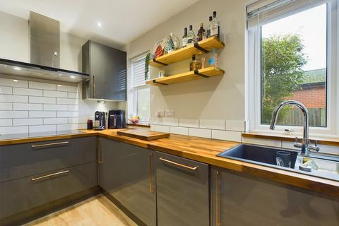 2 Alpine Crescent, Carlton, Nottingham, NG4 3RX