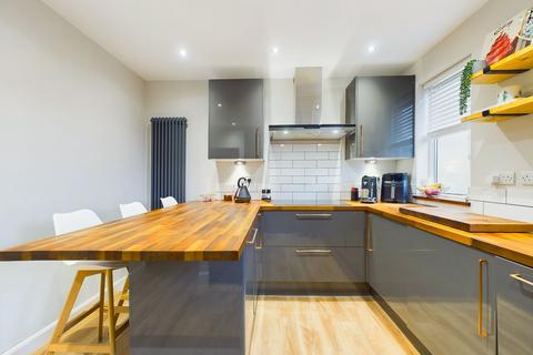 2 Alpine Crescent, Carlton, Nottingham, NG4 3RX