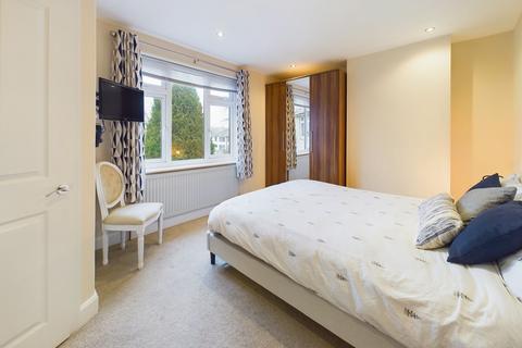 2 Alpine Crescent, Carlton, Nottingham, NG4 3RX