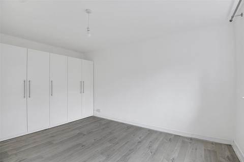 2 bedroom apartment to rent, Hendon Lane, London, N3