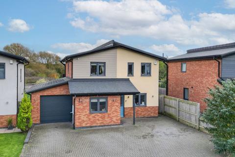 4 Arrow View, Studley, B80 7FH