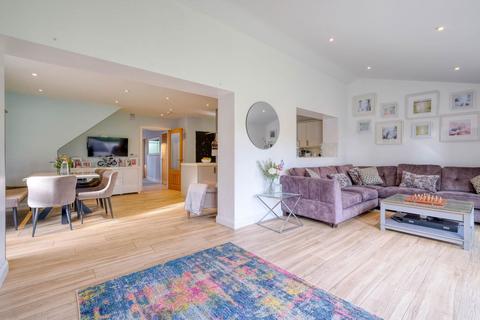4 Arrow View, Studley, B80 7FH
