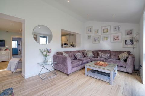 4 Arrow View, Studley, B80 7FH