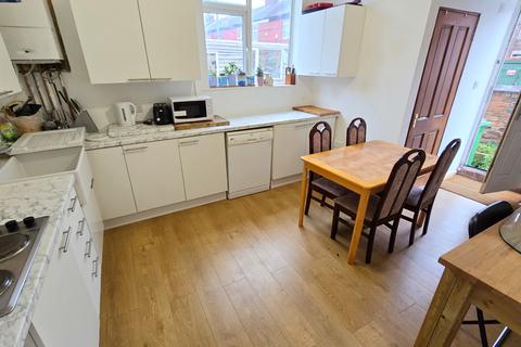 4 bedroom end of terrace house for sale, Hornbeam Road, Manchester