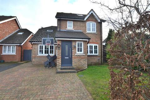 4 bedroom detached house for sale, Le Borowe, Church Crookham GU52