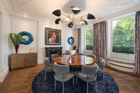 4 bedroom apartment for sale, Cadogan Place, London SW1X