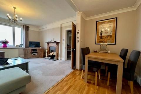 2 bedroom apartment to rent, 196 West Malvern Road, Malvern