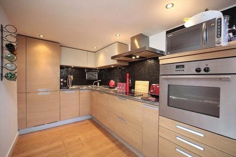 2 bedroom apartment to rent, London SW4