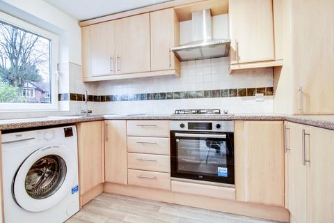 2 bedroom flat for sale, Stanhope Drive, Horsforth, Leeds, West Yorkshire, LS18