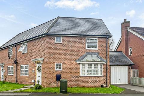 3 bedroom semi-detached house for sale, Brize Avenue Kingsway, Gloucester GL2