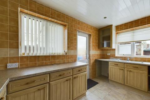 3 bedroom bungalow for sale, St. Albans Road, Lytham St. Annes, Lancashire, FY8 3HU