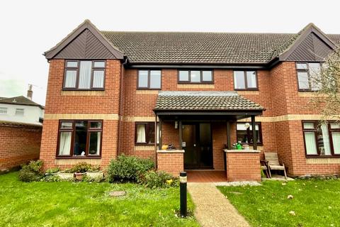 2 bedroom apartment for sale, Parkside Court, Diss, IP22 4NJ