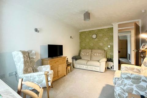 2 bedroom apartment for sale, Parkside Court, Diss, IP22 4NJ