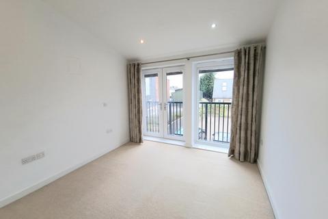 2 bedroom apartment to rent, Station Road, Beaconsfield, HP9