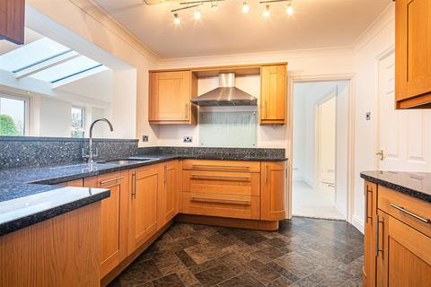 31 Kings Coppice, Dore, Sheffield, S17 3RZ