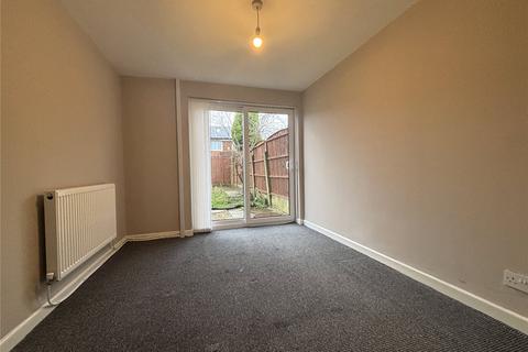 3 bedroom detached house to rent, Eafield Avenue, Rochdale OL16