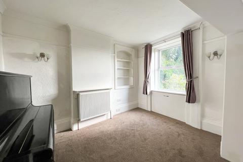 3 bedroom cottage to rent, Huddersfield Road, Huddersfield HD8