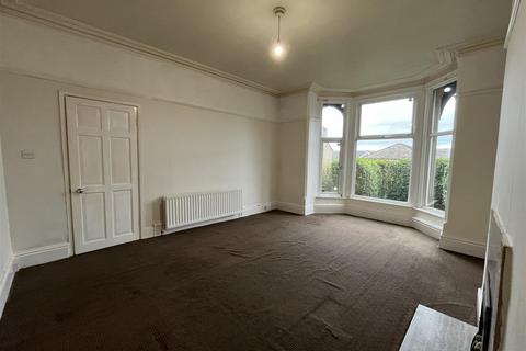 3 bedroom terraced house for sale, Huddersfield Road, Bradford BD12